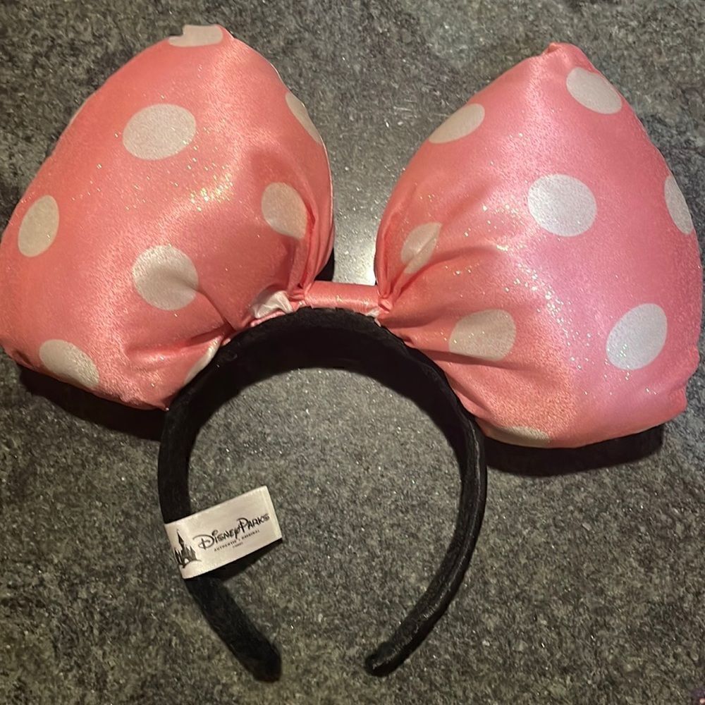 Disney ears Pink & white  puffy was design